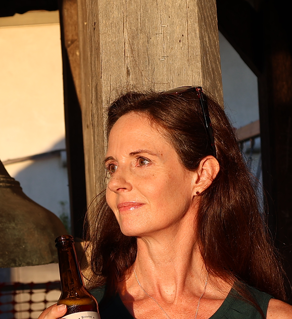 Ausstrahlung-ohne-Botox-Cornelia-Rychen-im-Abendlicht-Portrait